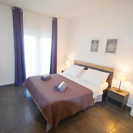 Apartment On The *
